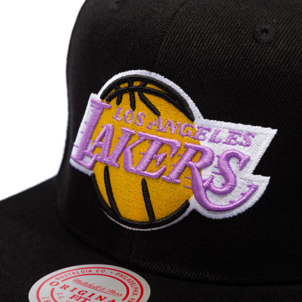 Бейсболка унисекс CORE BASIC Los Angeles Lakers (JS19078-BLACK)